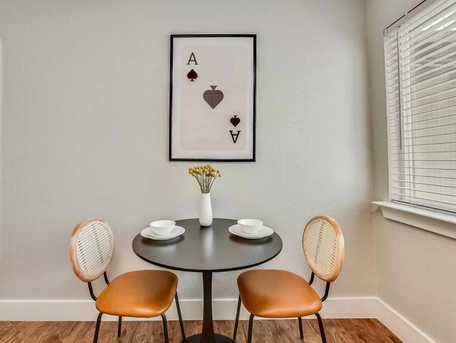 Global Cup Near Downtown Dallas - The Dapper Charm