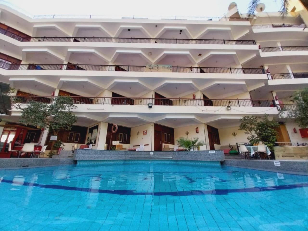 Rezeiky Hotel & Camp 您在盧克索的第二個家