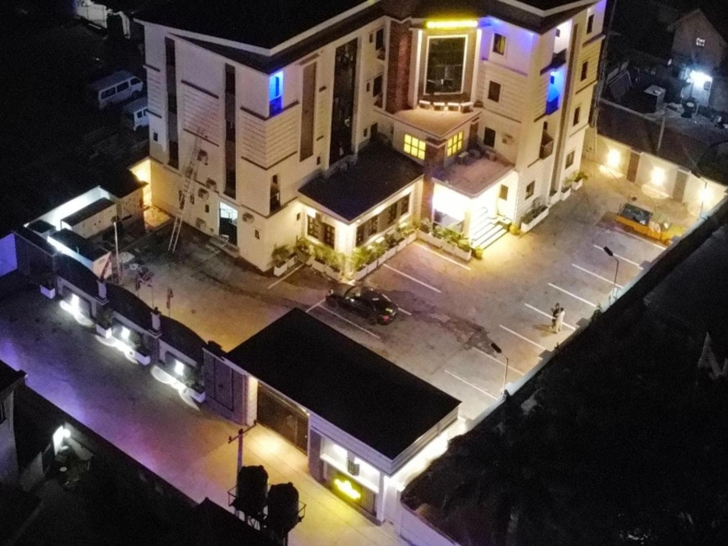 De Bullion Hotels