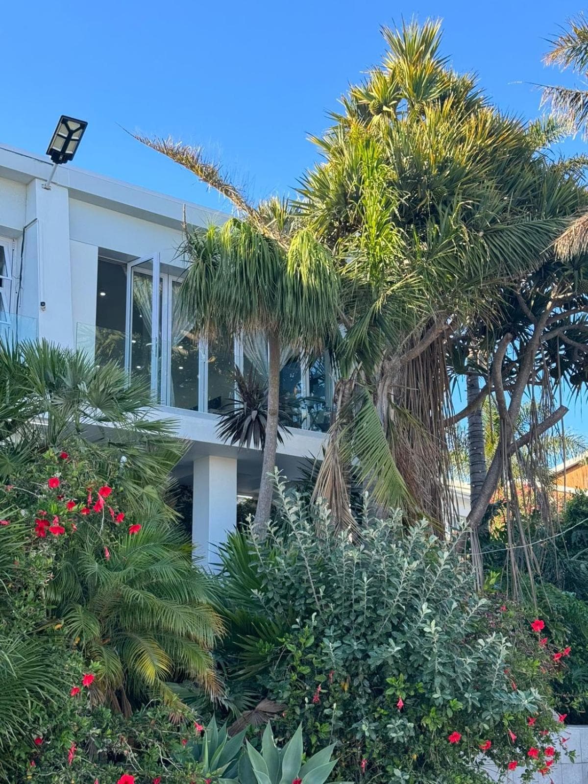 Posh Spot on the beachfront strictly bookings of 4 or 5 guests
