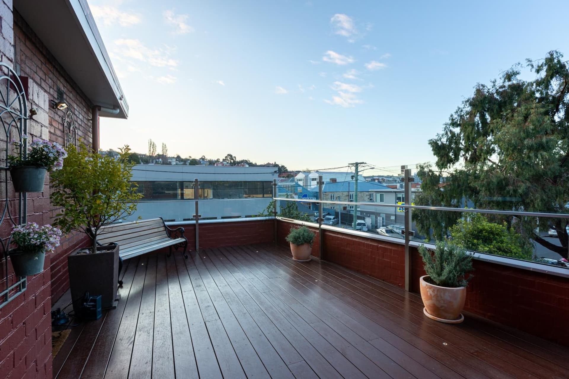 Linear Guest Apartment - Luxury in the city