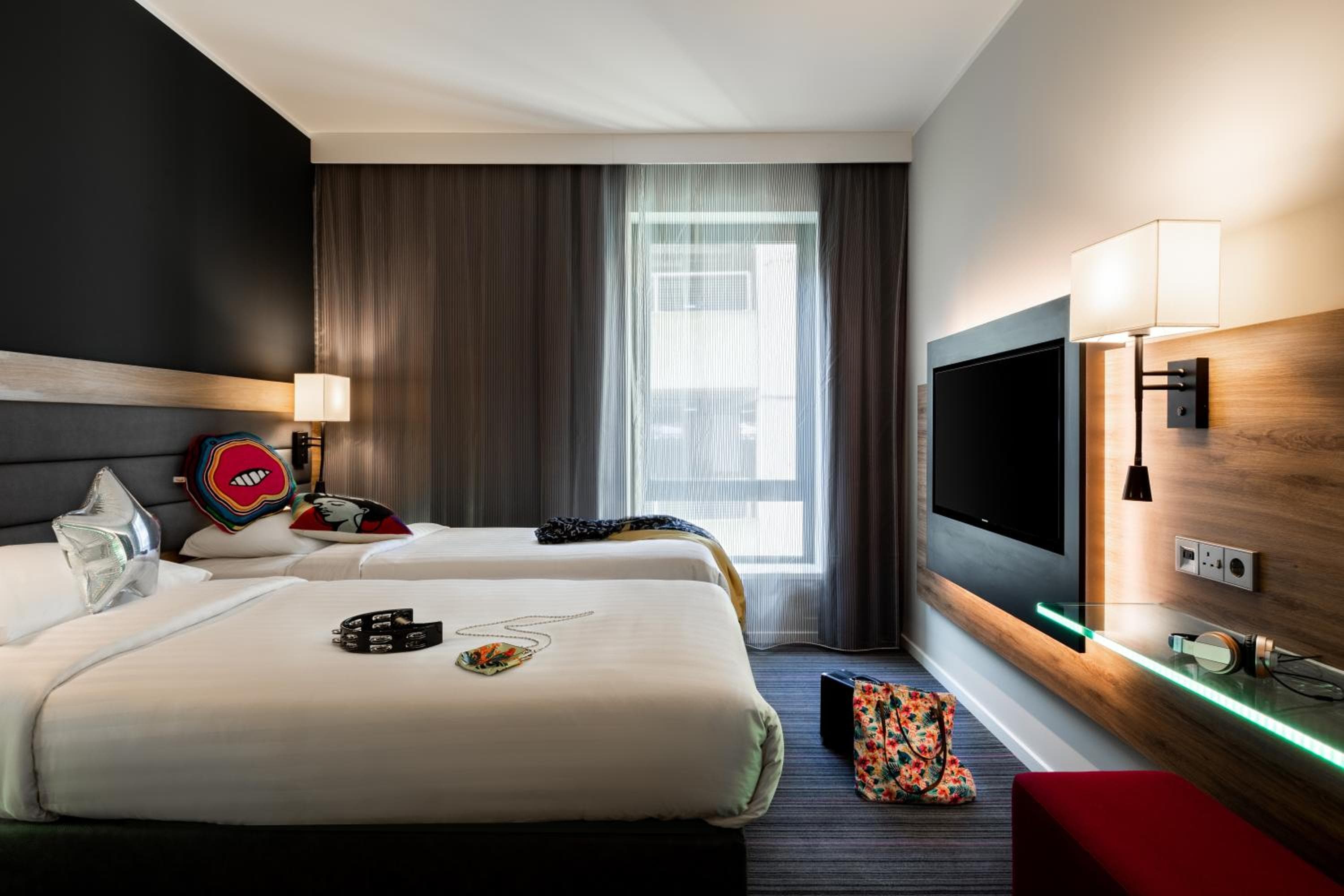 Moxy London Heathrow Airport 4