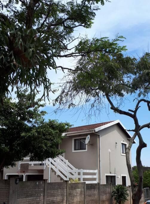Family & Pet-Friendly Cottage off Umhlanga Rocks