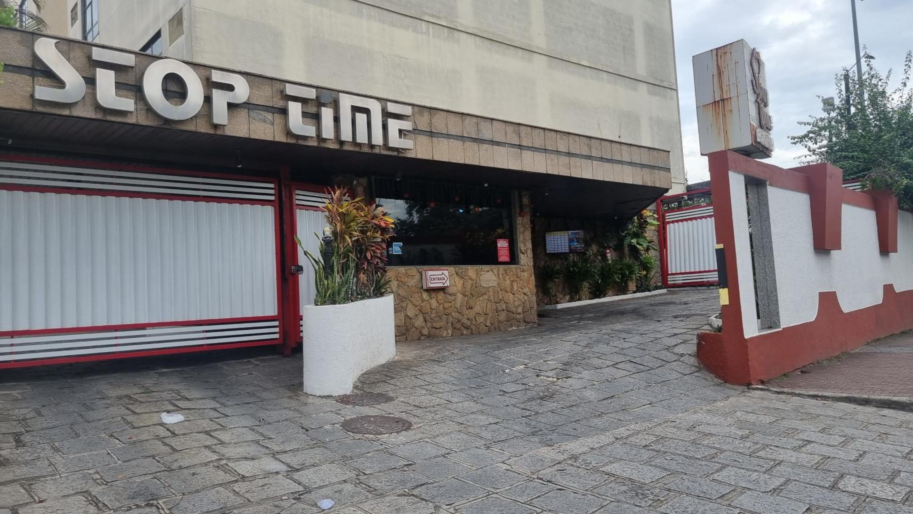 Stop Time Hotel