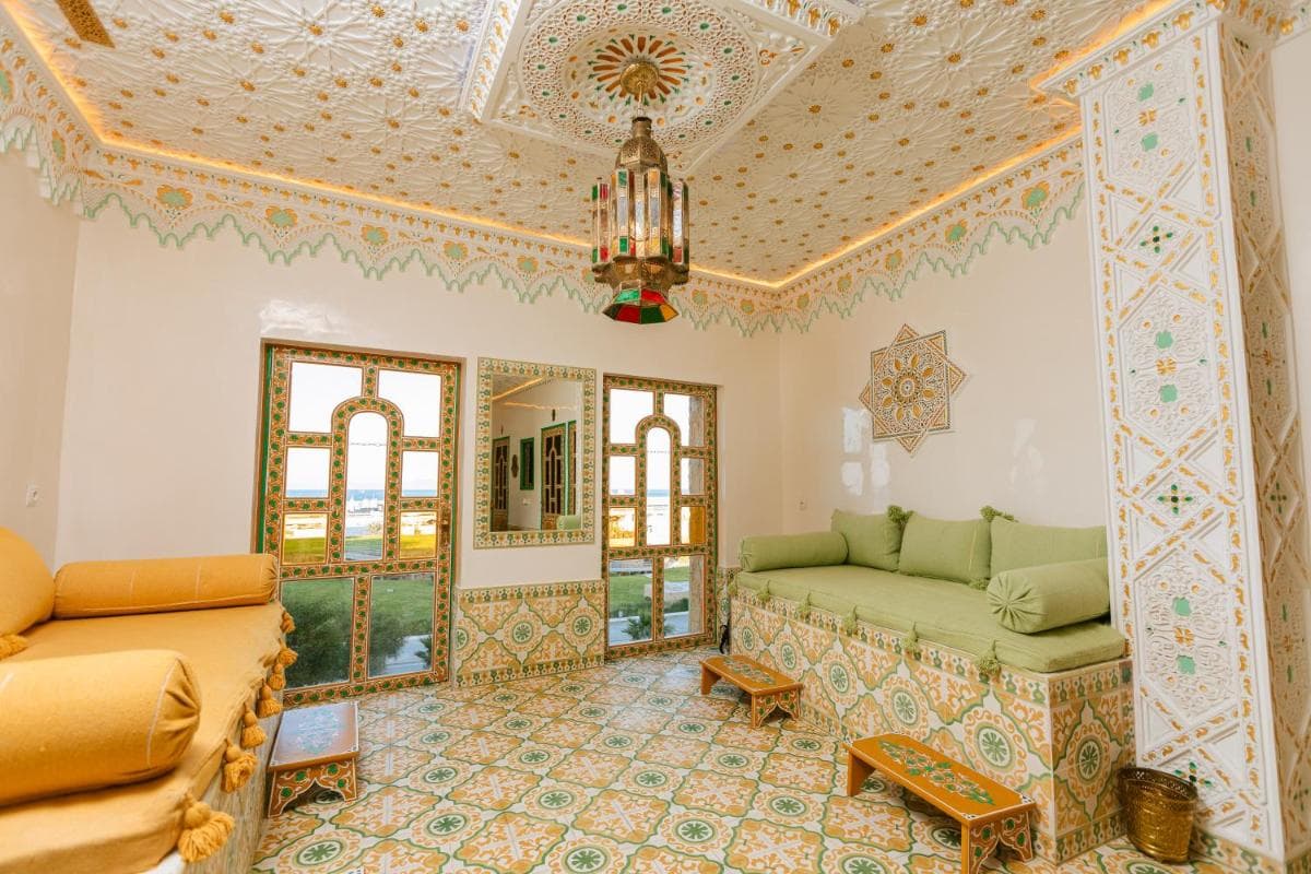 Colorful traditional Riad w/views of Spain