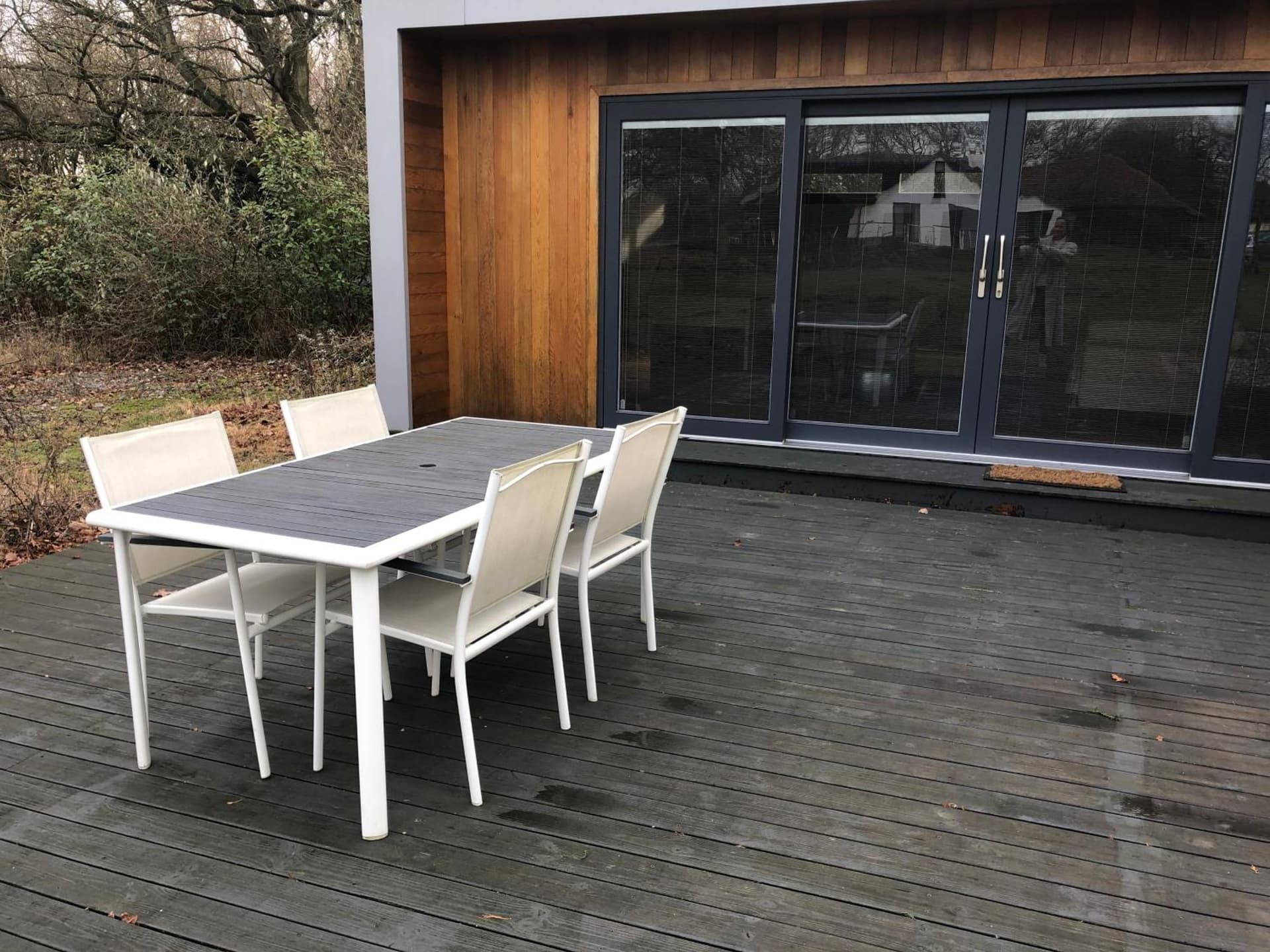 Independent rural detached annexe with free private Parking