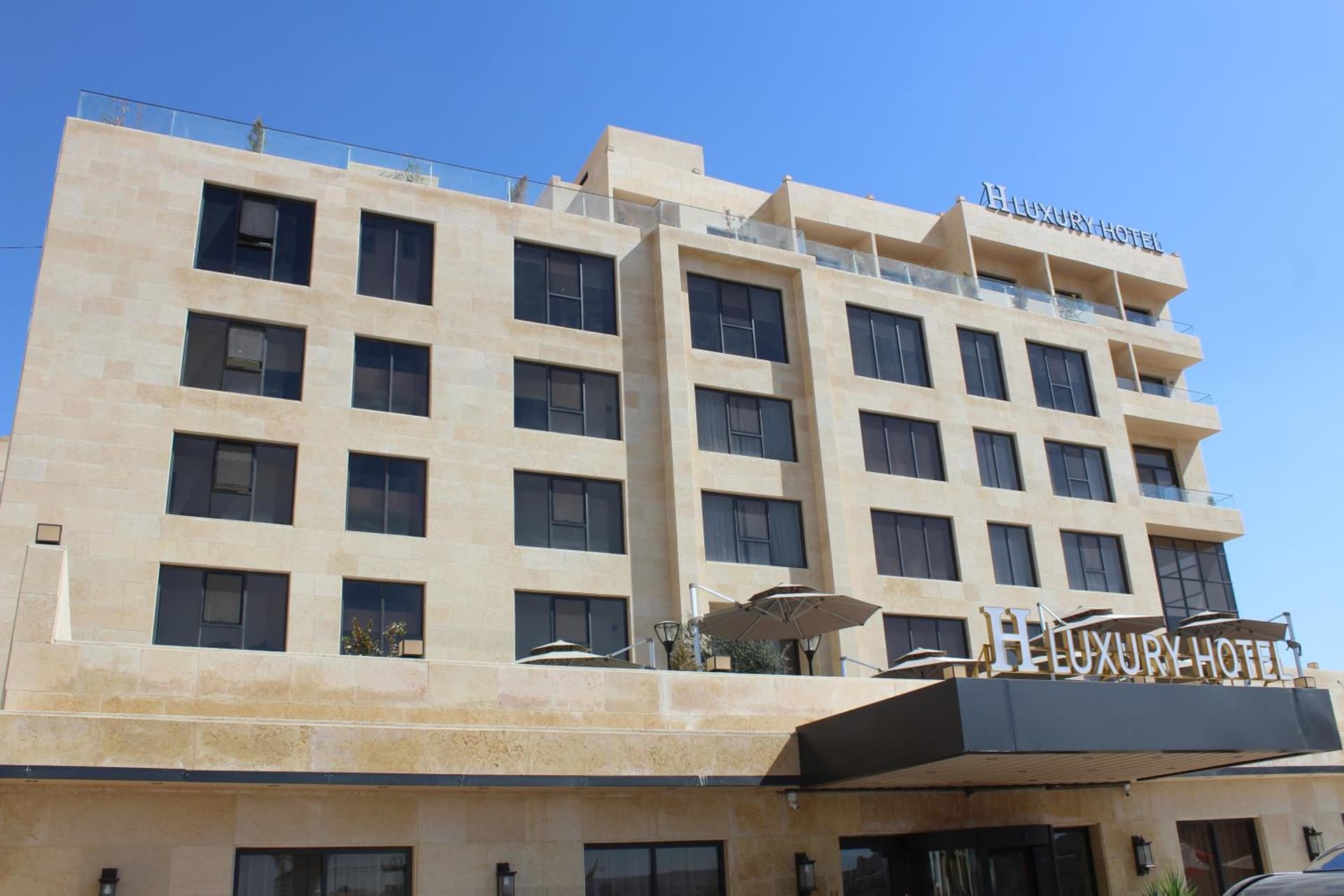 H Luxury Hotel
