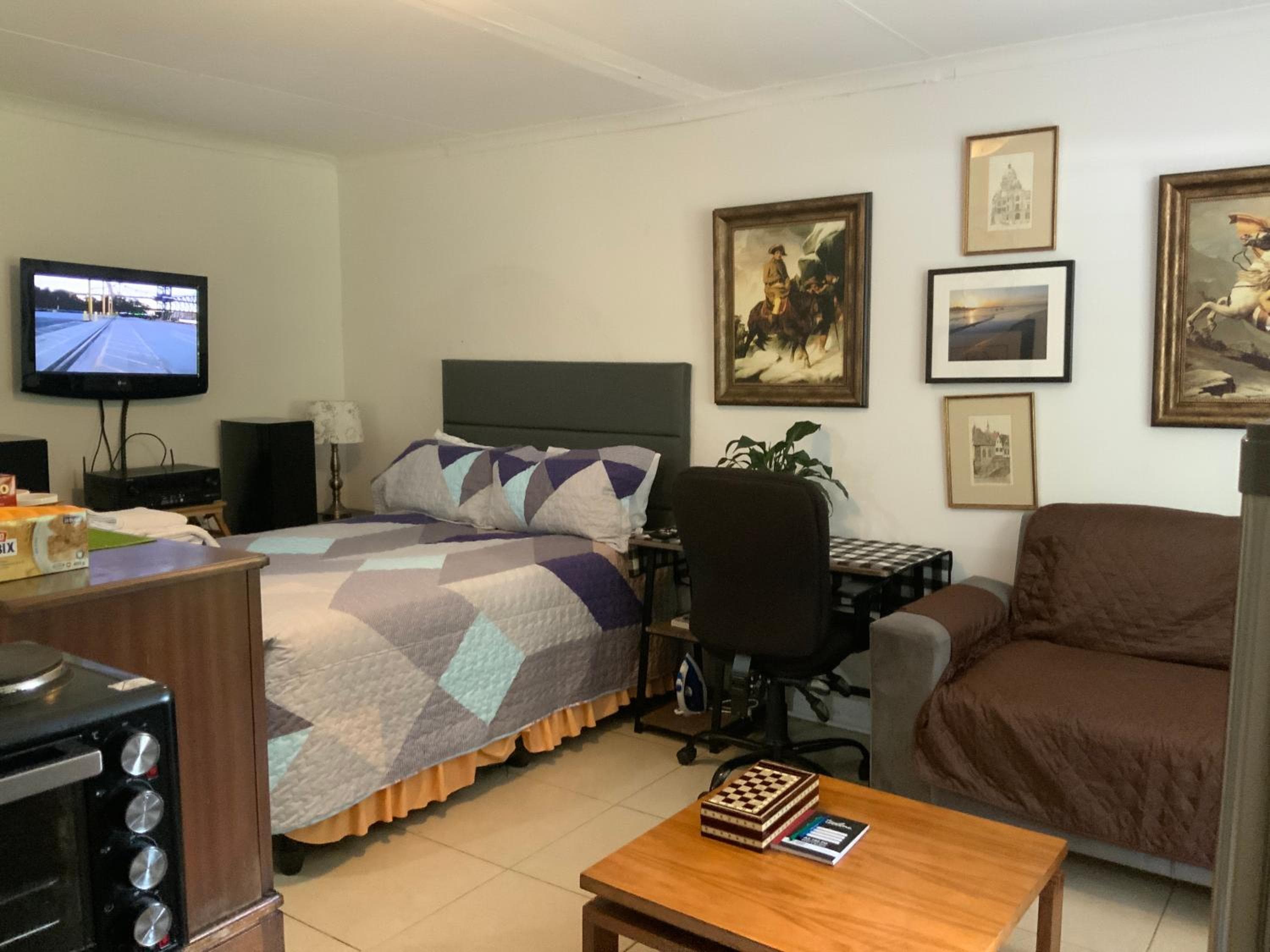 Coz Bachelor Pad in Randburg
