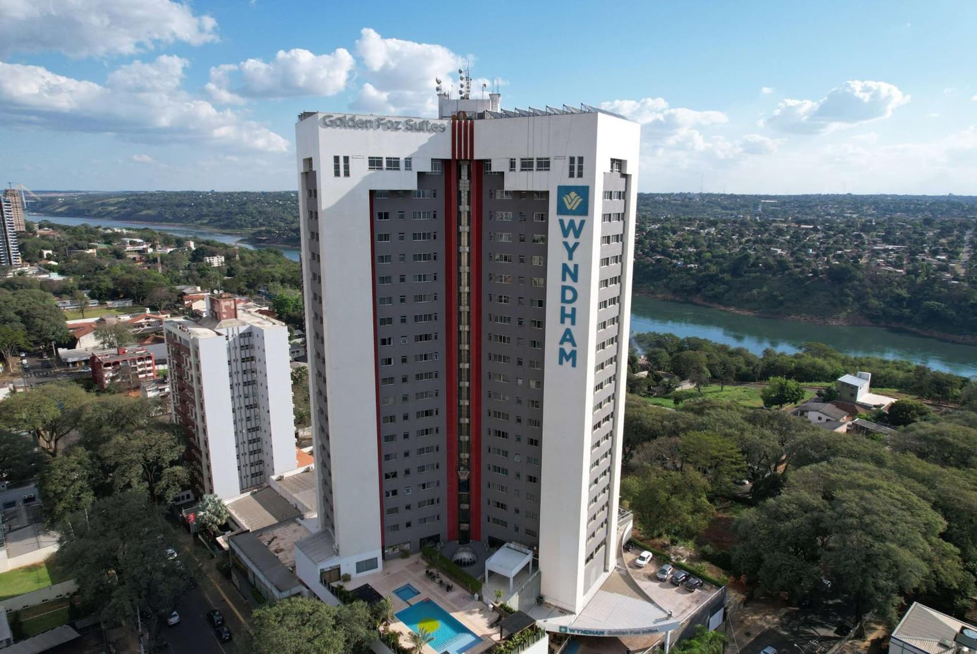 Wyndham Golden Foz Suítes