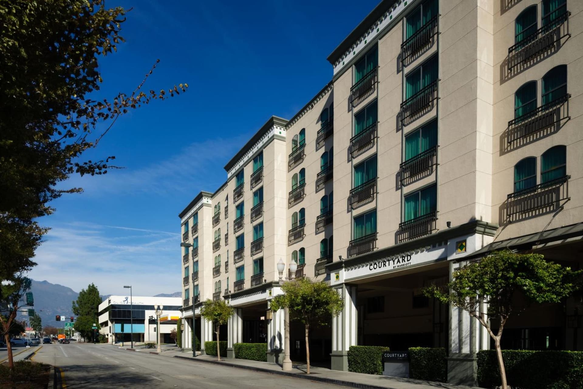 Courtyard by Marriott Los Angeles Pasadena Old Town 5