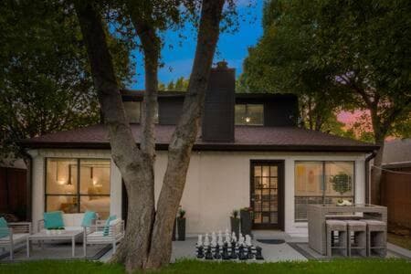 Far North Dallas Chic Haven