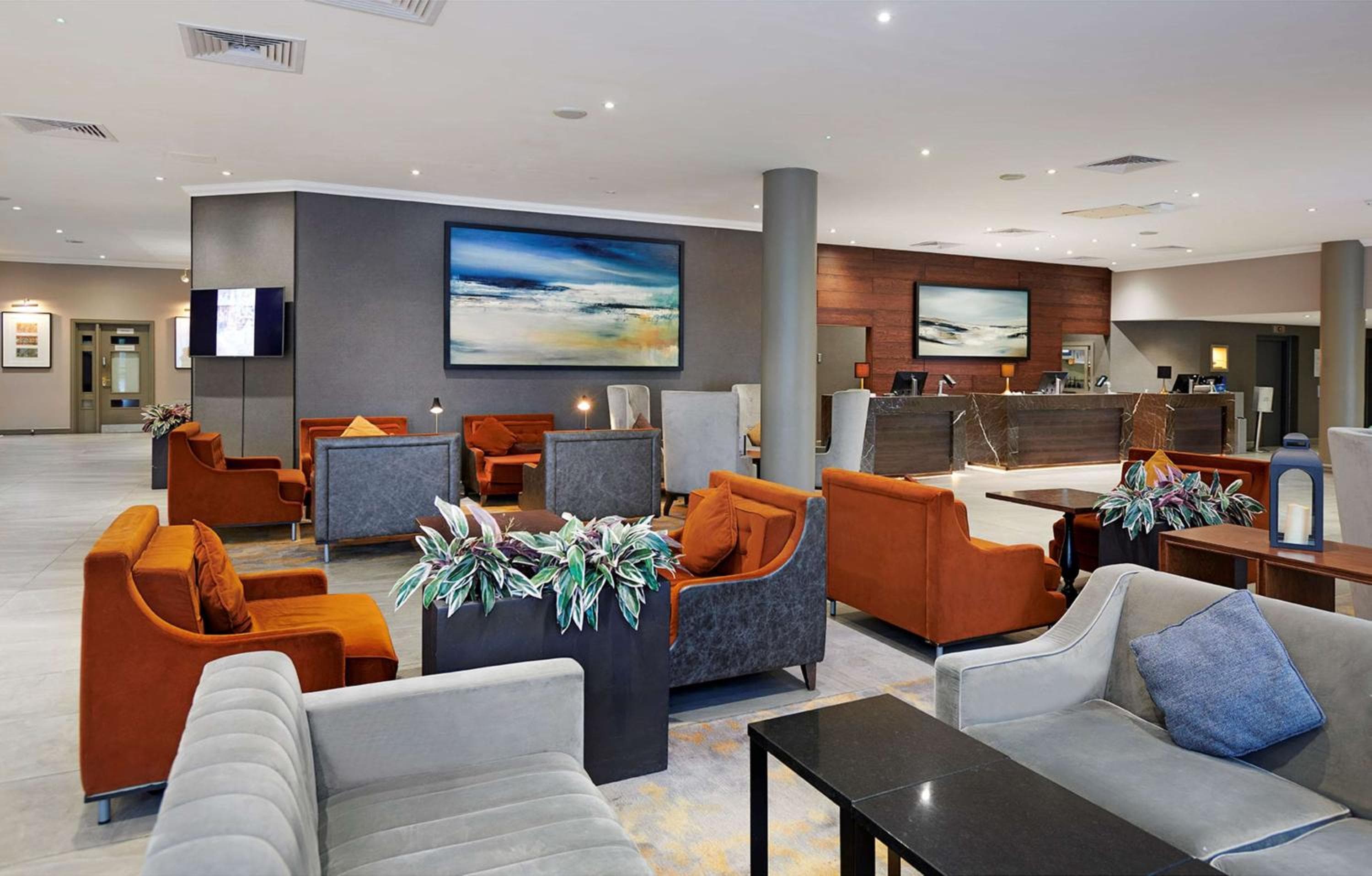 DoubleTree by Hilton Swindon Hotel 4