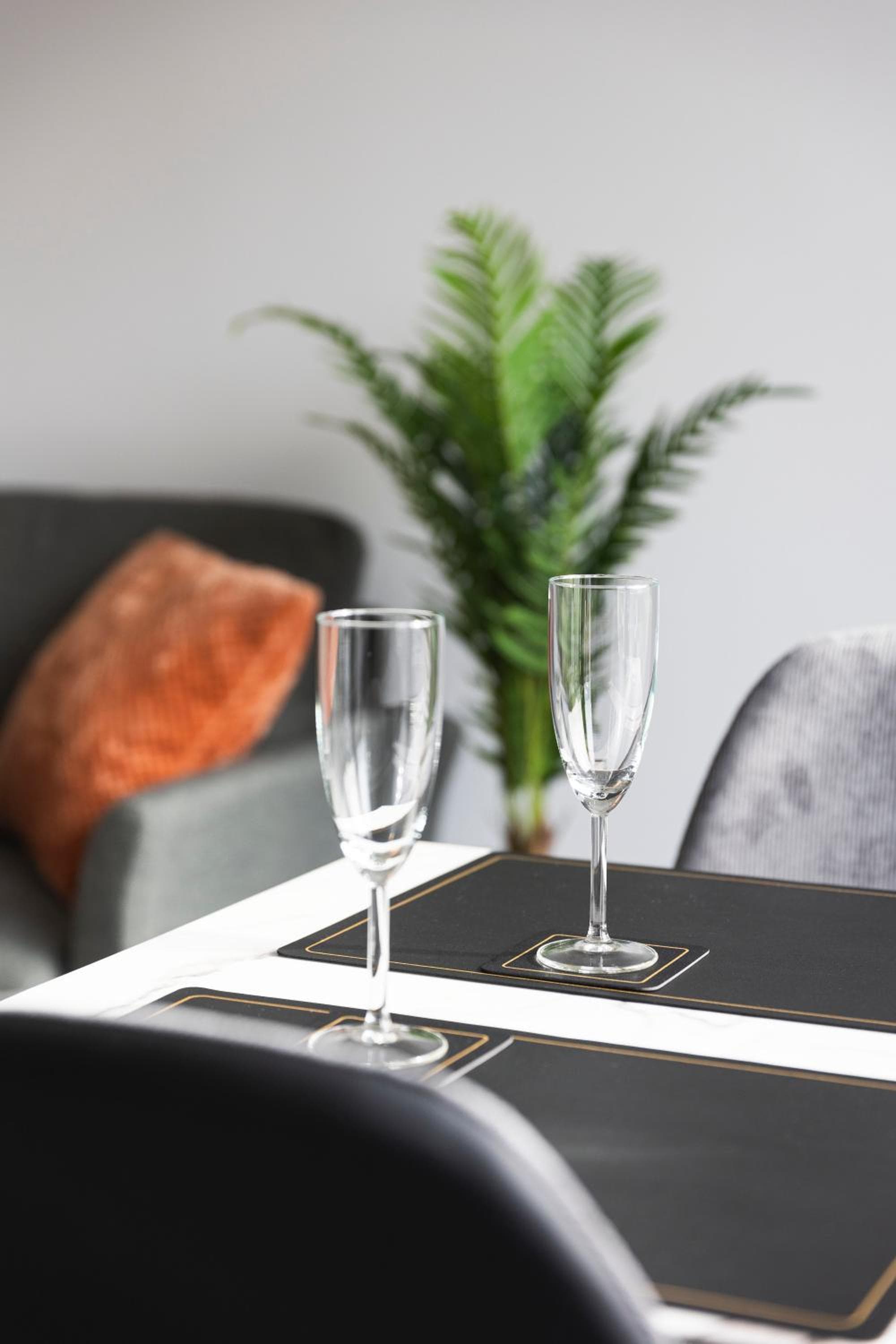 44 Apartments - Modern, Gemütlich, WLAN, Balkon, Stellplatz