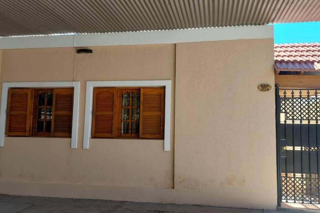 San Juan casa céntrica HERMOSA a solo 8 cuadras plaza principal