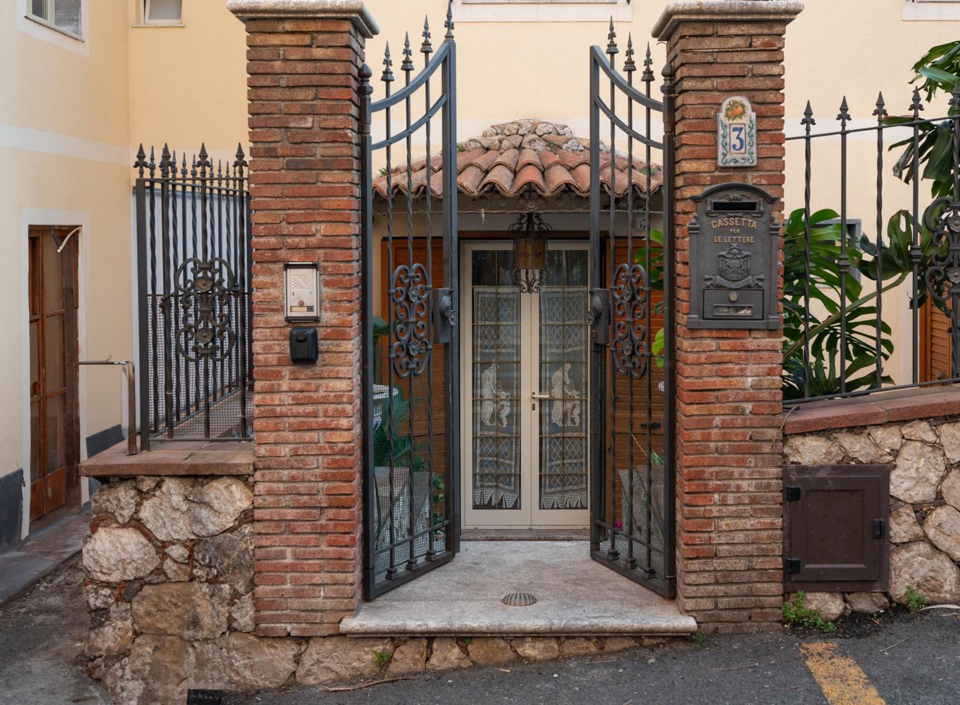(Casa d’arte Taormina) Alloggio con Patio+Parking