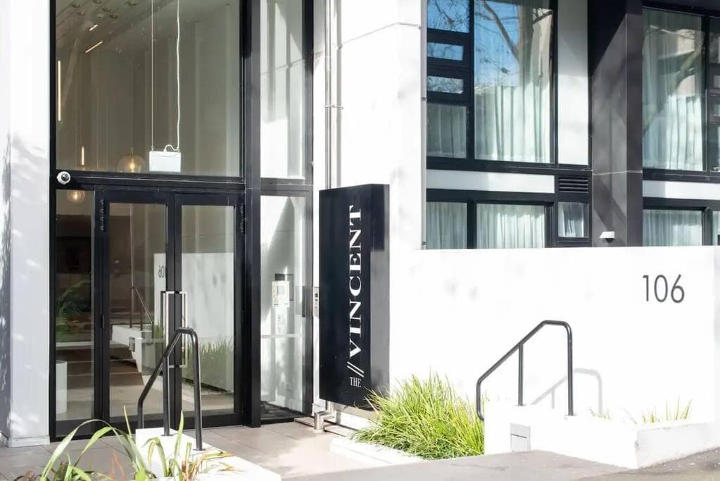 Sky Stars CBD Apartment