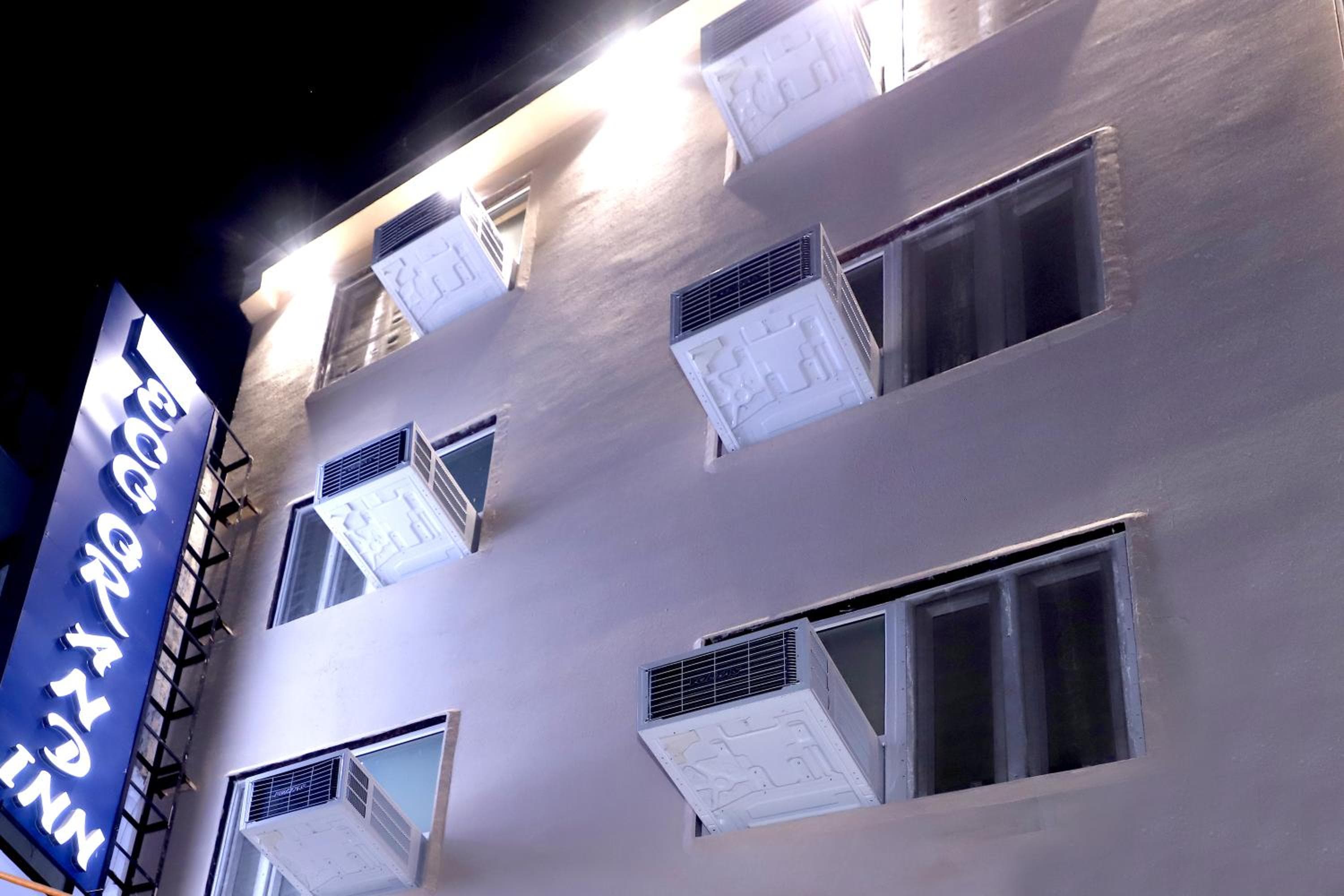 Hotel ECG Grand Inn-Near Delhi international Airport