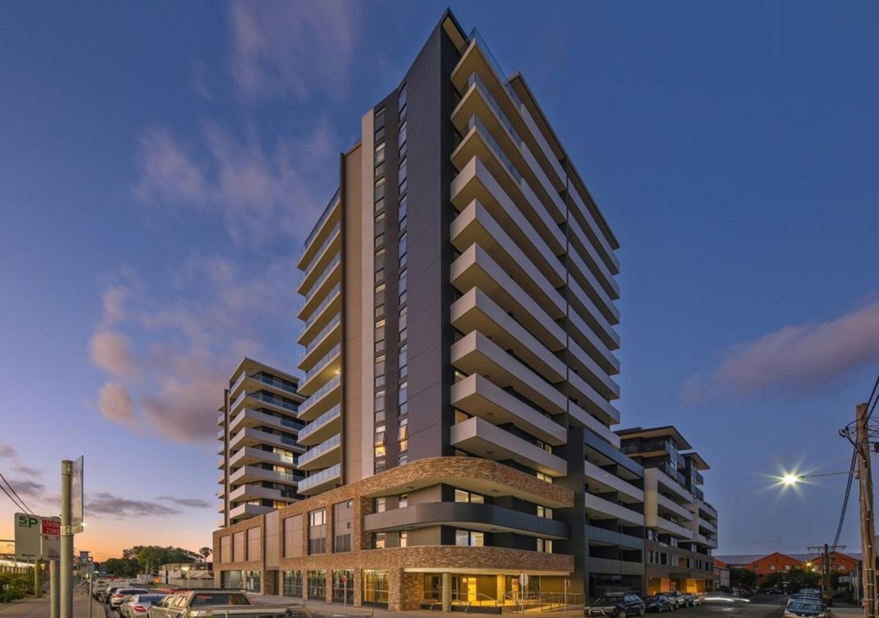 Harbour Towers Apartments, Free Parking & Tram Access - Hello Newcastle Accommodations