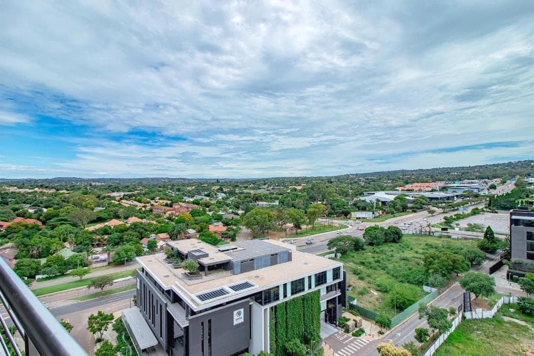 Menlyn Maine Luxury Apartments 11th & 14th floor with Balcony