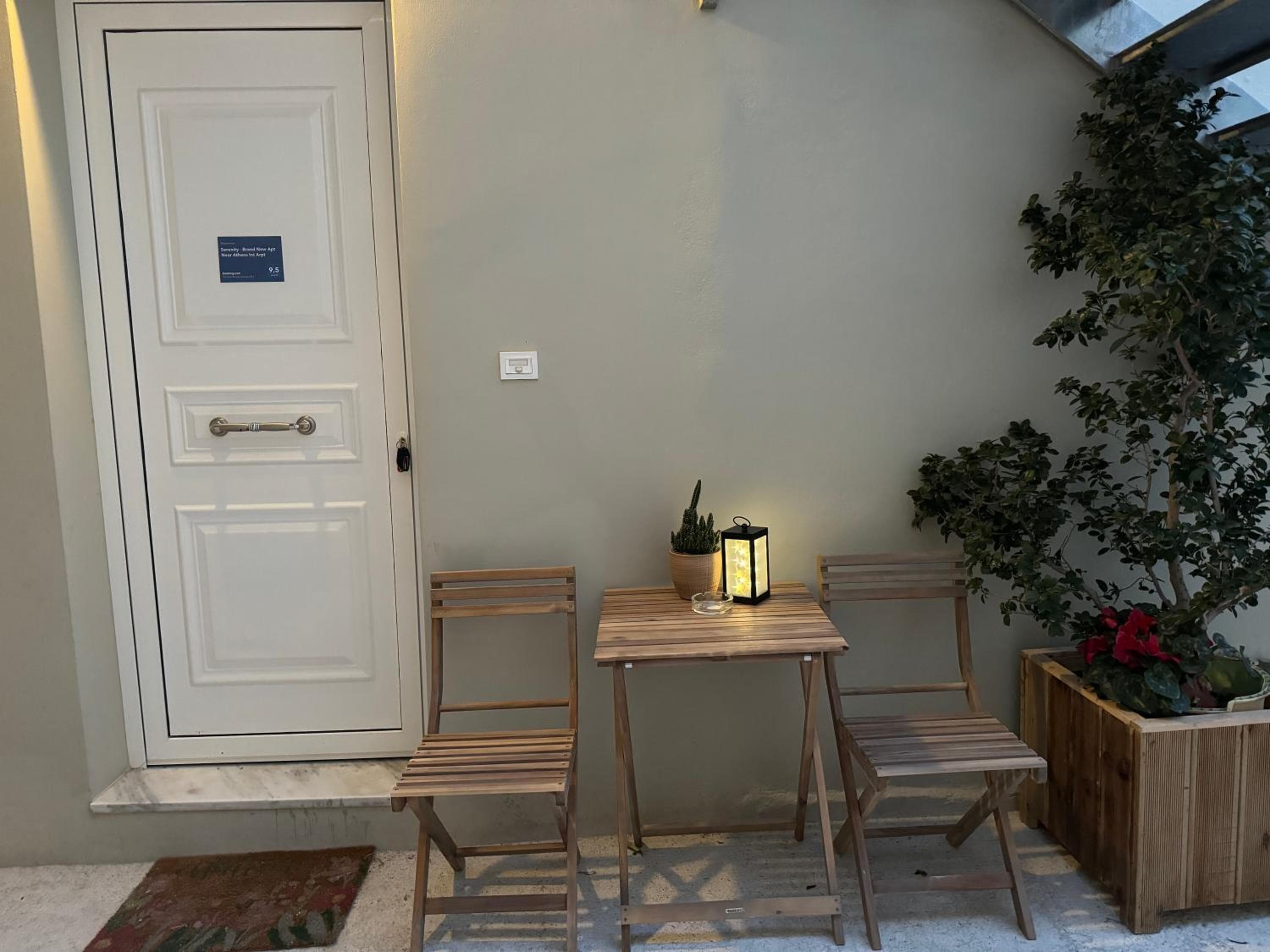 Serenity - Brand New Apt Near Athens Int Arpt