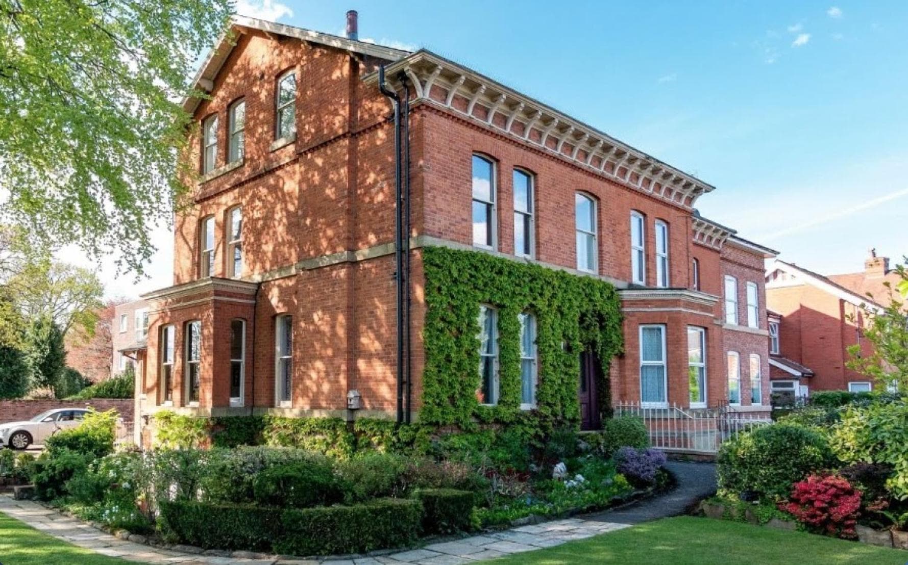 Cornerstone Manor Hotel