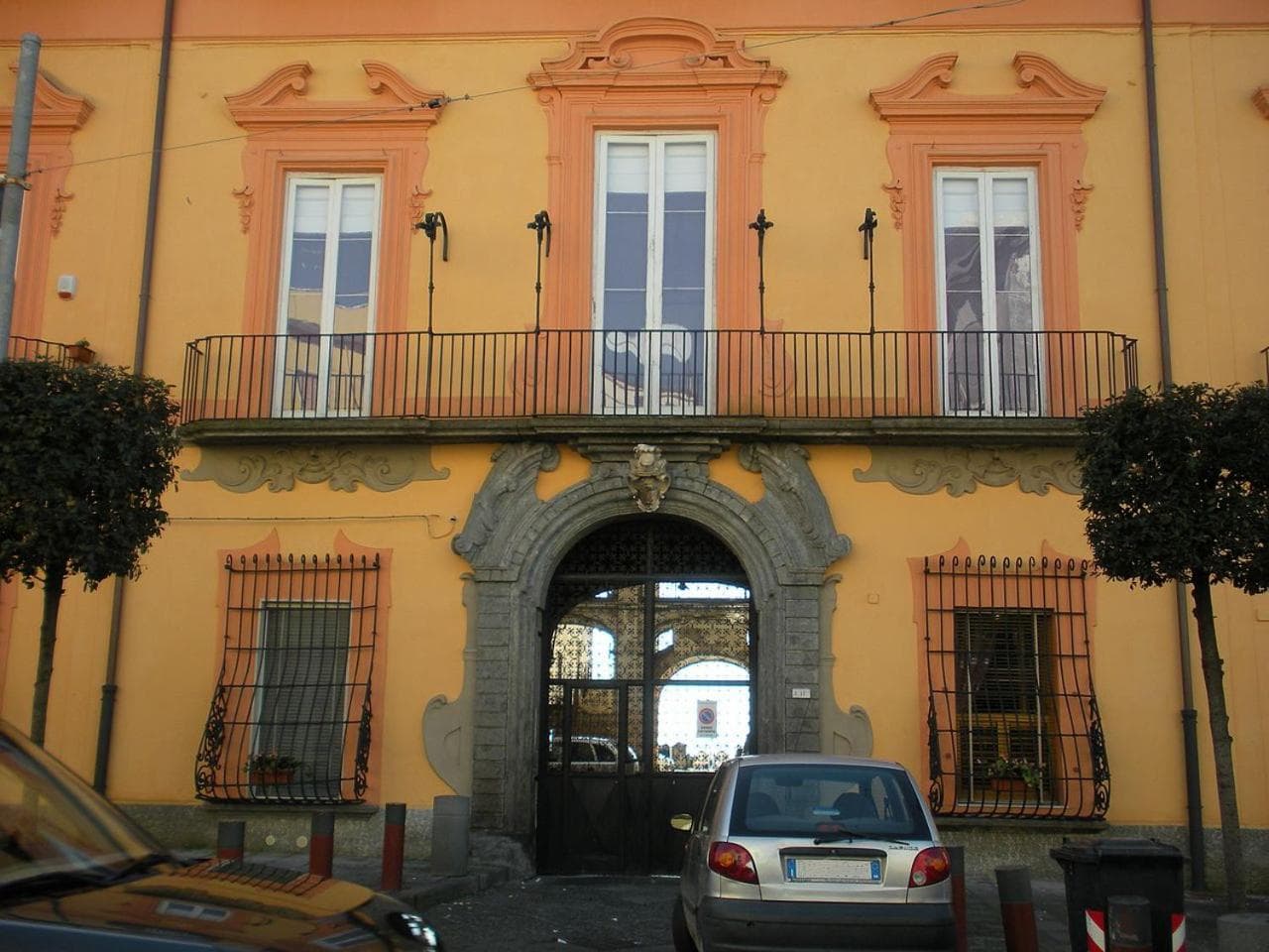 FIB HOUSE