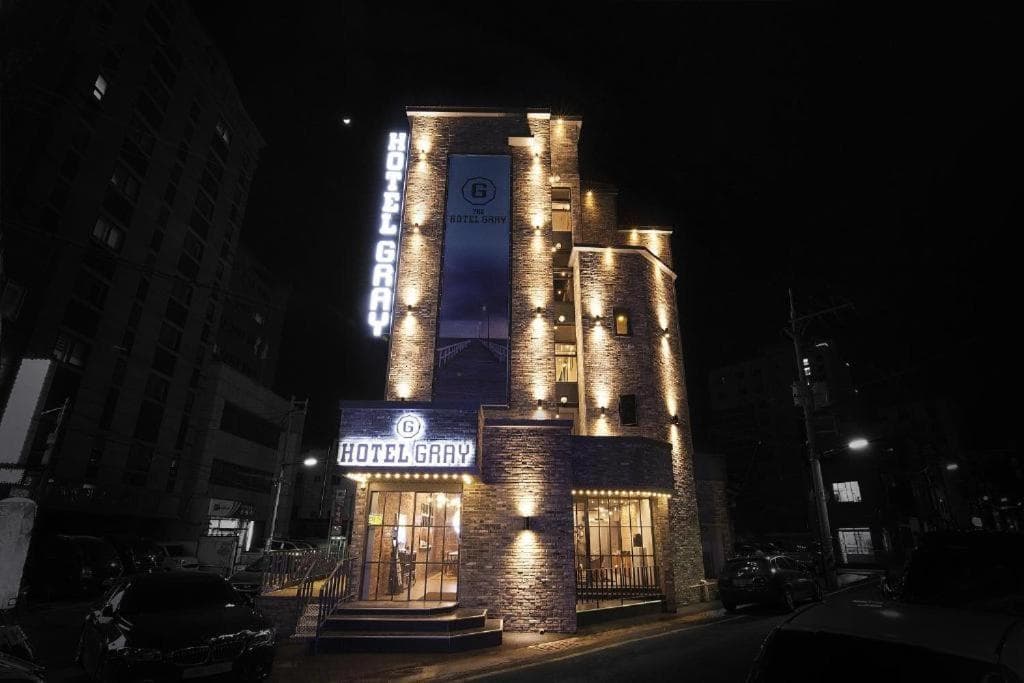 Hotel Gray