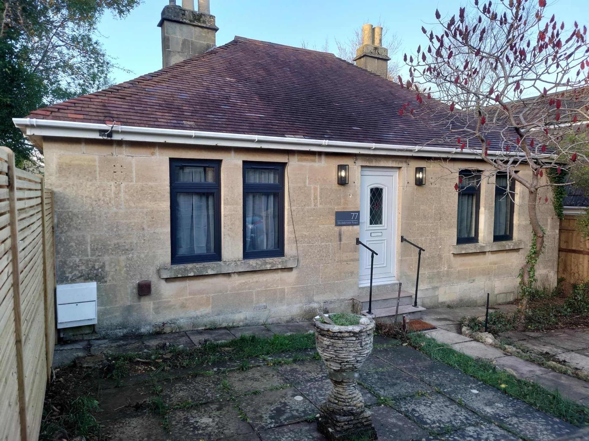 Newly renovated 2-bed bungalow