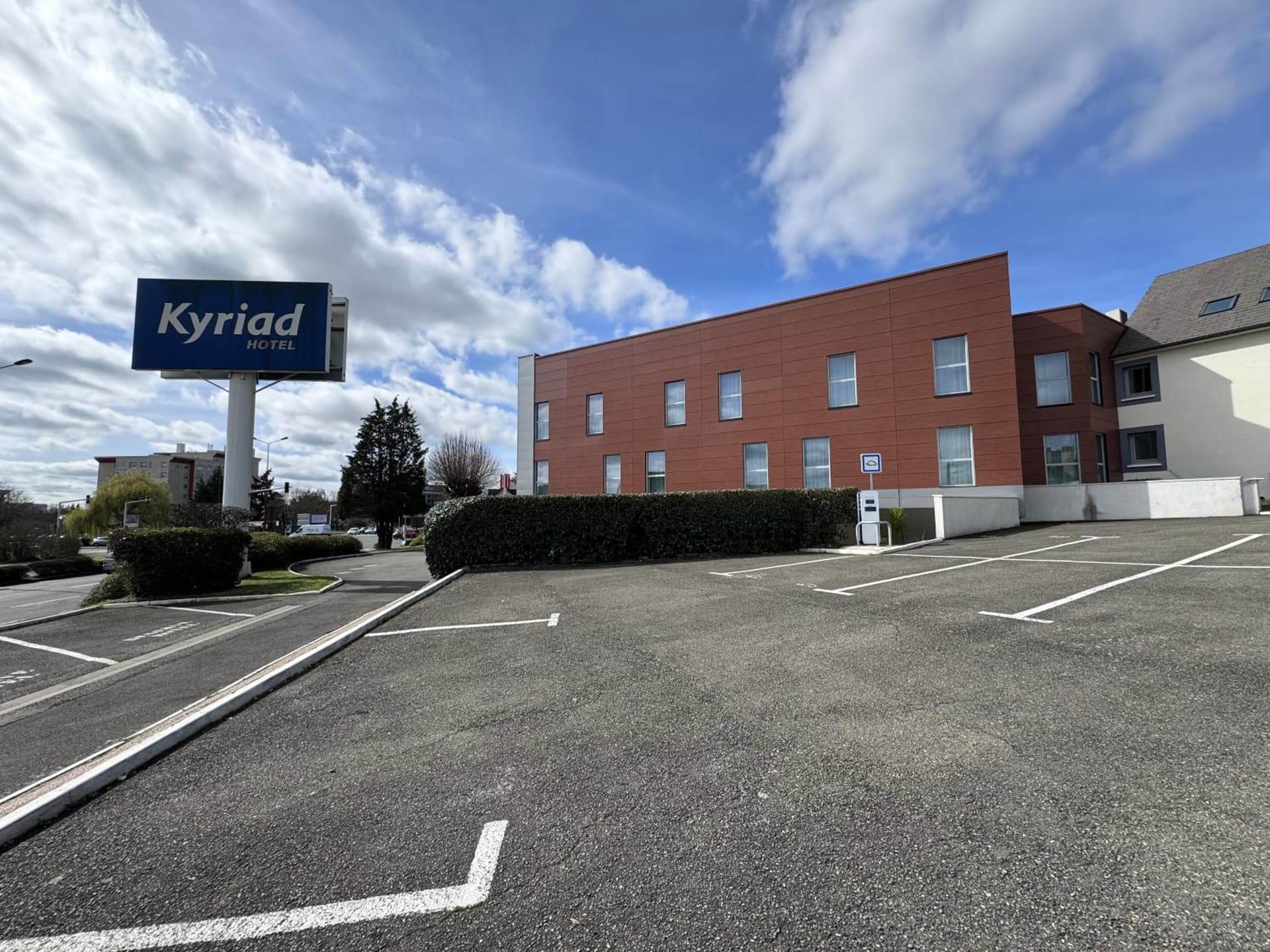 Kyriad Le Mans Est
