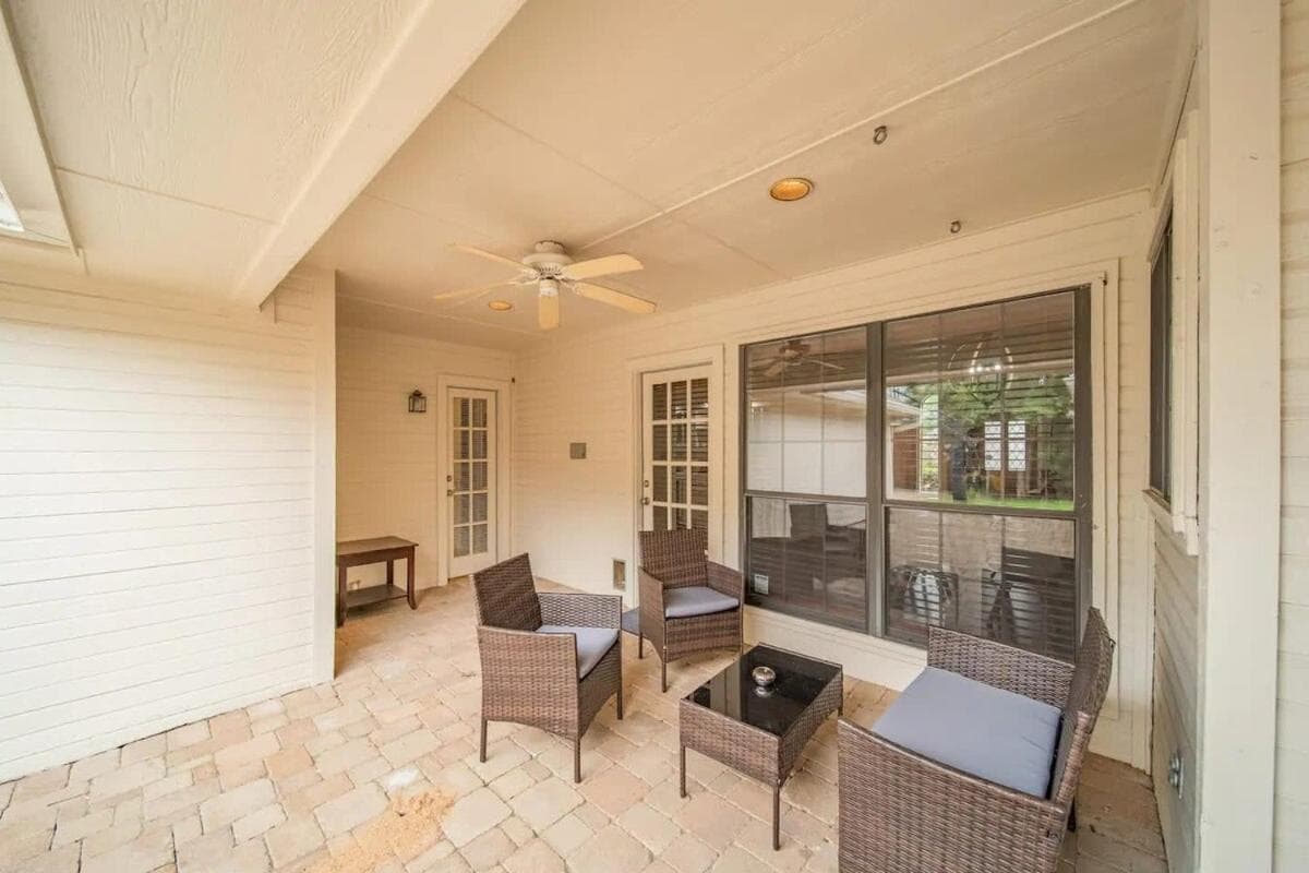 Stunning Gables House Basketball Court