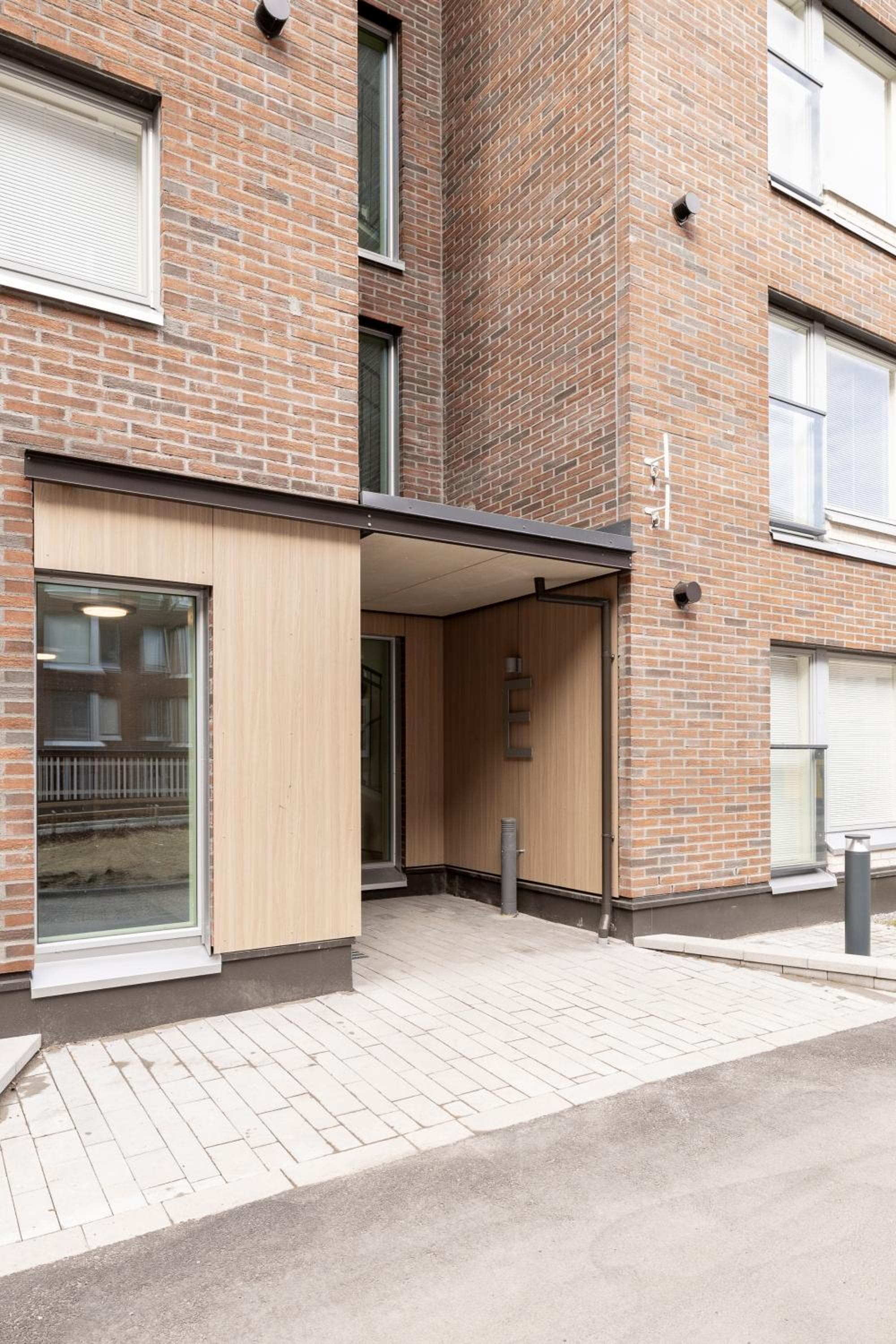 2BR design home 400 m from train station Tikkurila