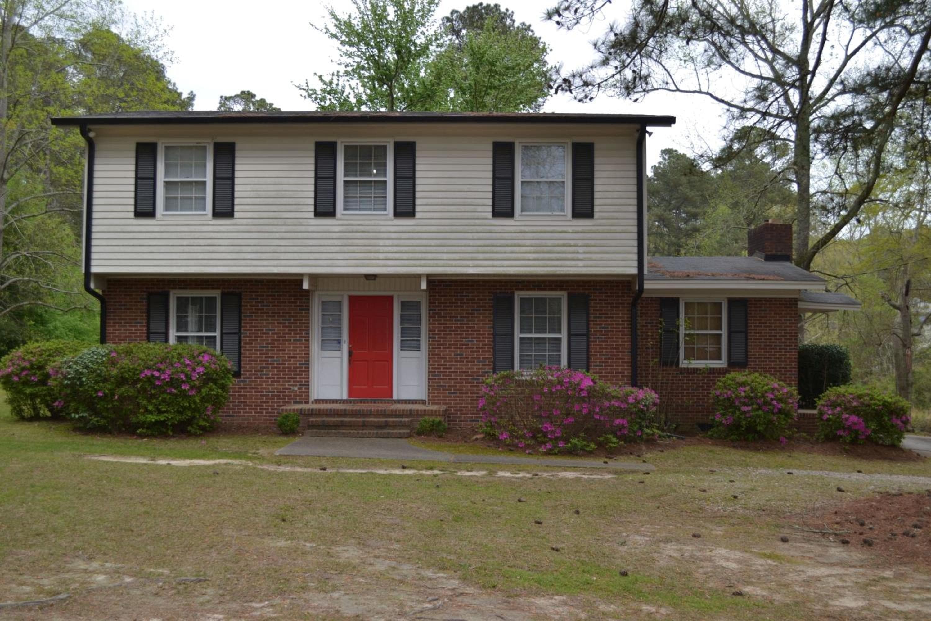 5BR Estate on 7 Acres with Private Pond