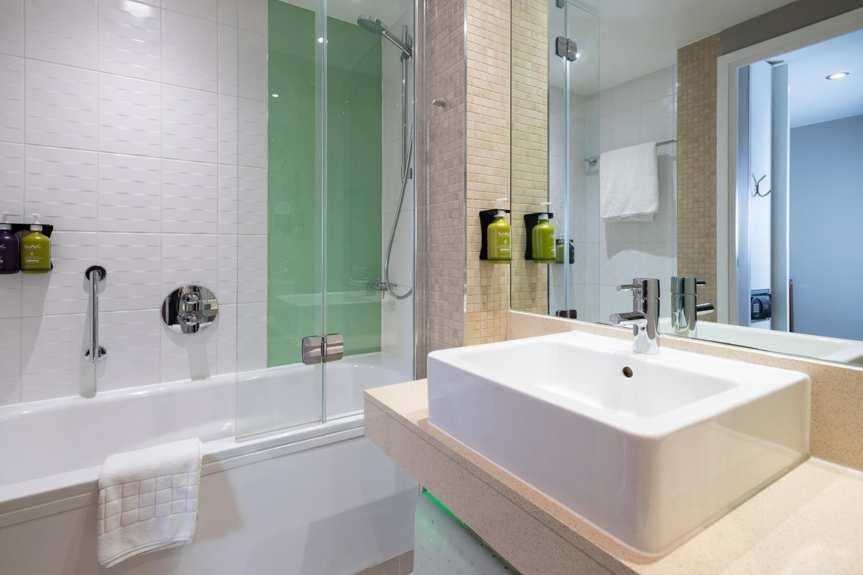 Holiday Inn Derby Riverlights by IHG 4