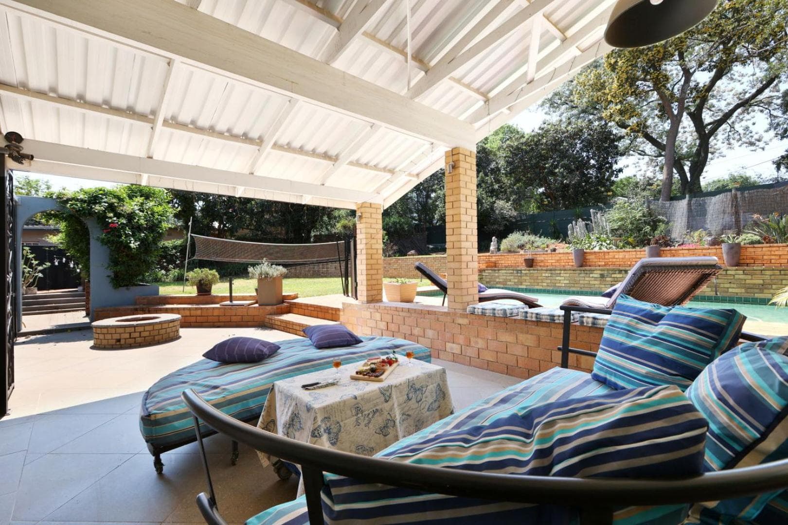 FOUR C's Guest Units in Craighall Park