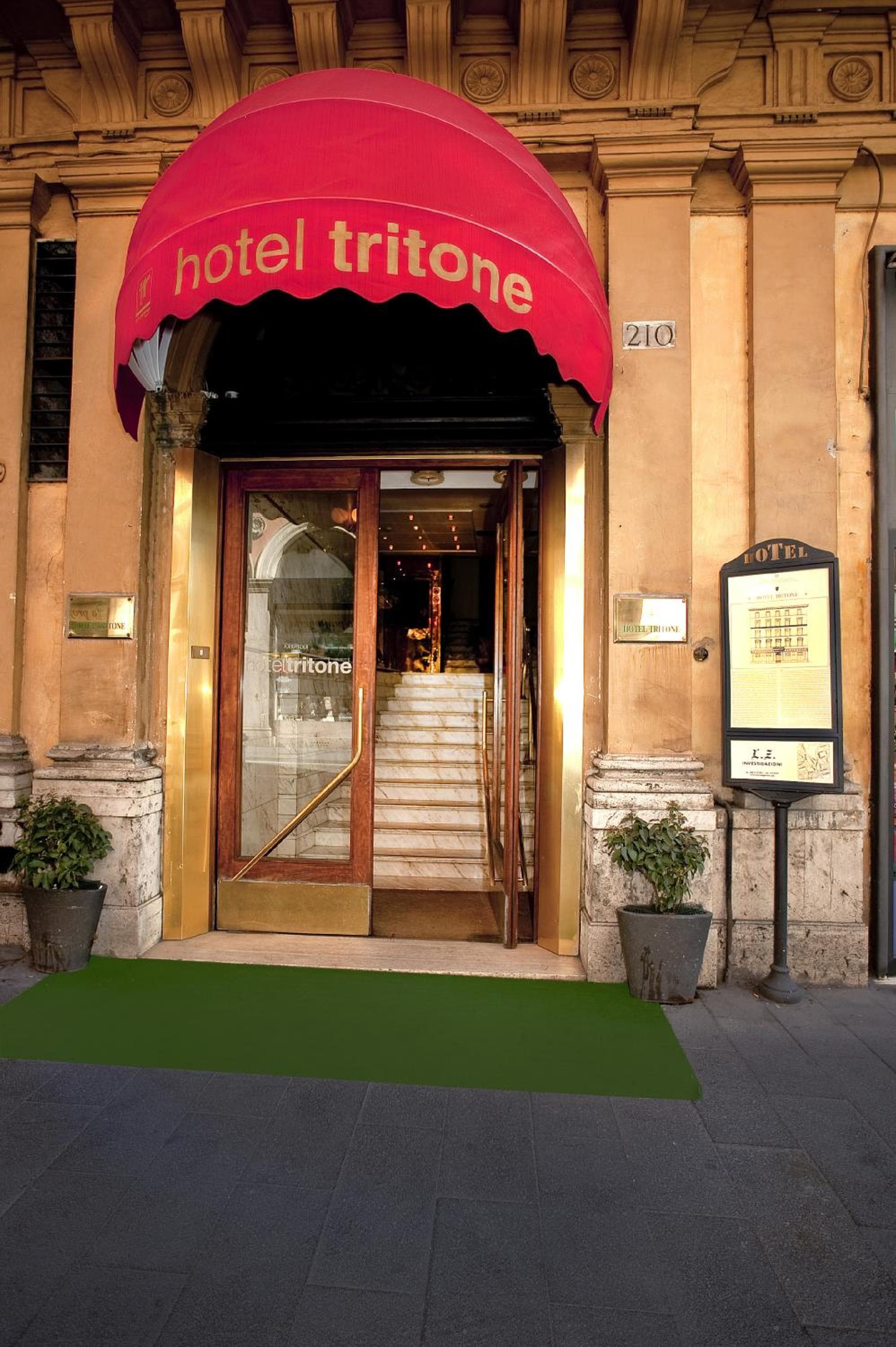Hotel Tritone