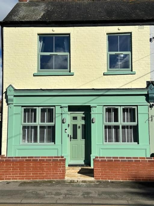 Saffron Cottage - Modern, central, seaside, 1Bed