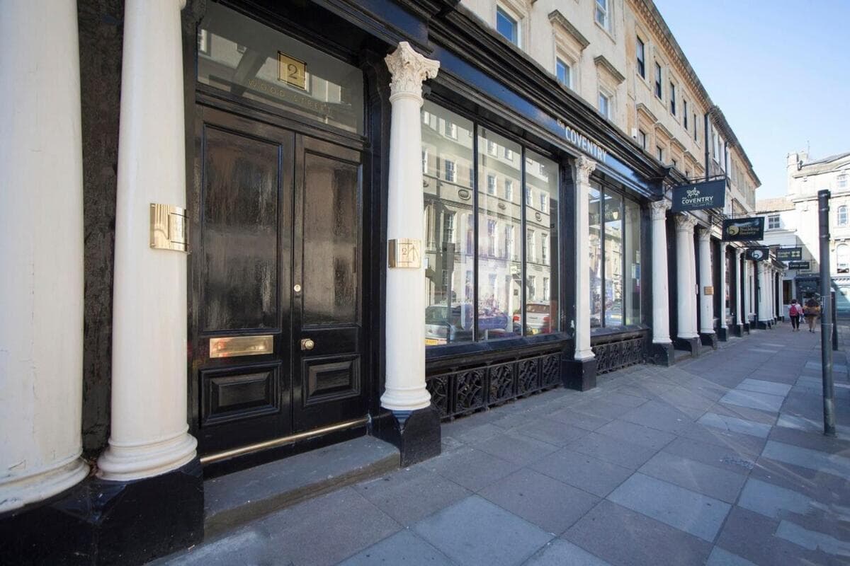 Elegant Georgian Maisonette - Central Bath