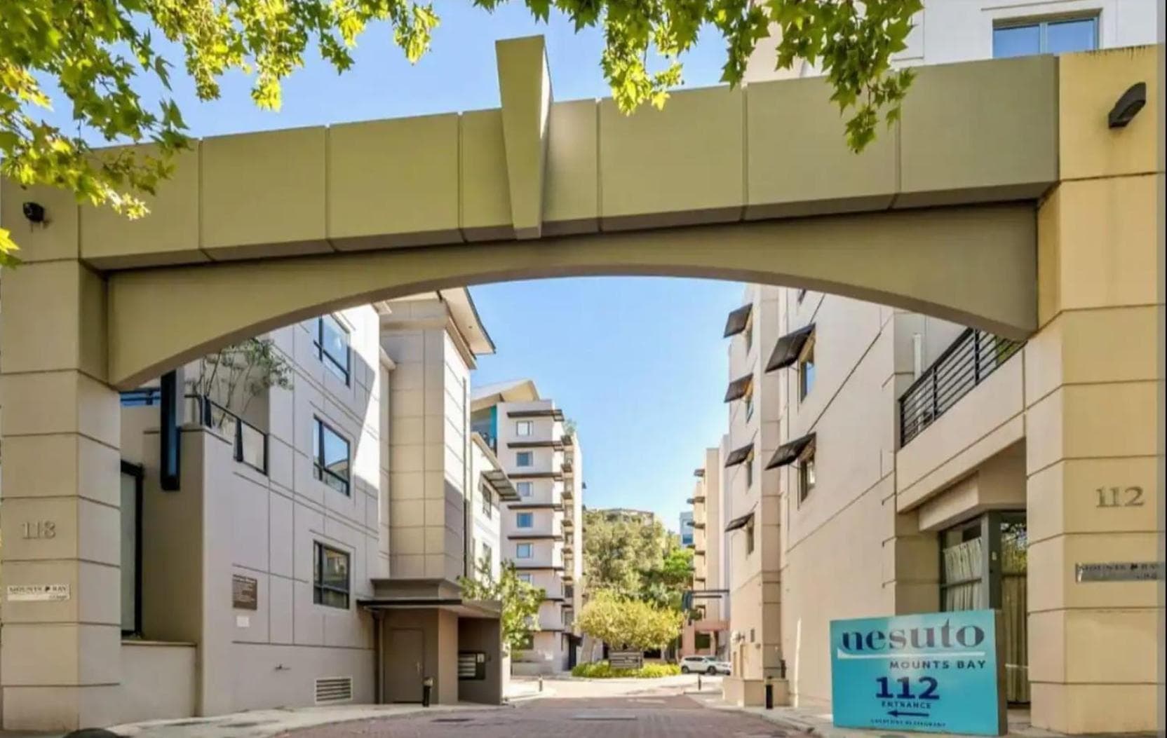 Kings Park Oasis with private courtyard, pool, free secure allocated parking and gym