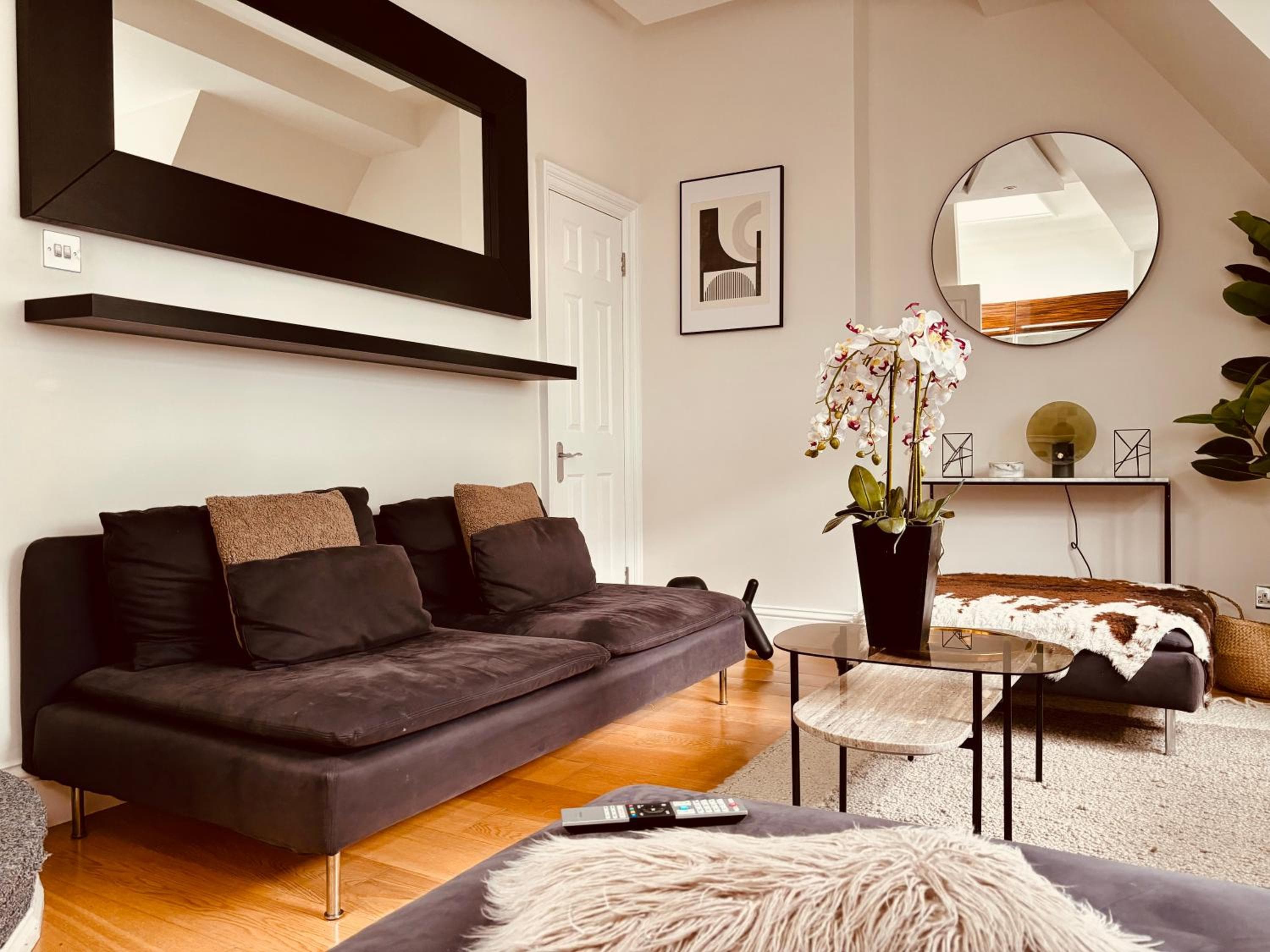 ROBERT HOUSE