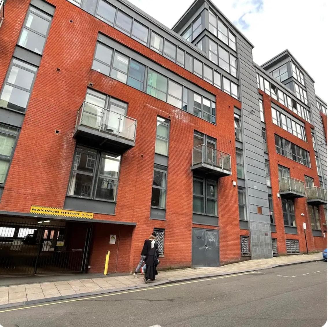 1 BED MODERN APARTMENT WITH FREE PARKING, SHEFFIELD CITY CENTRE