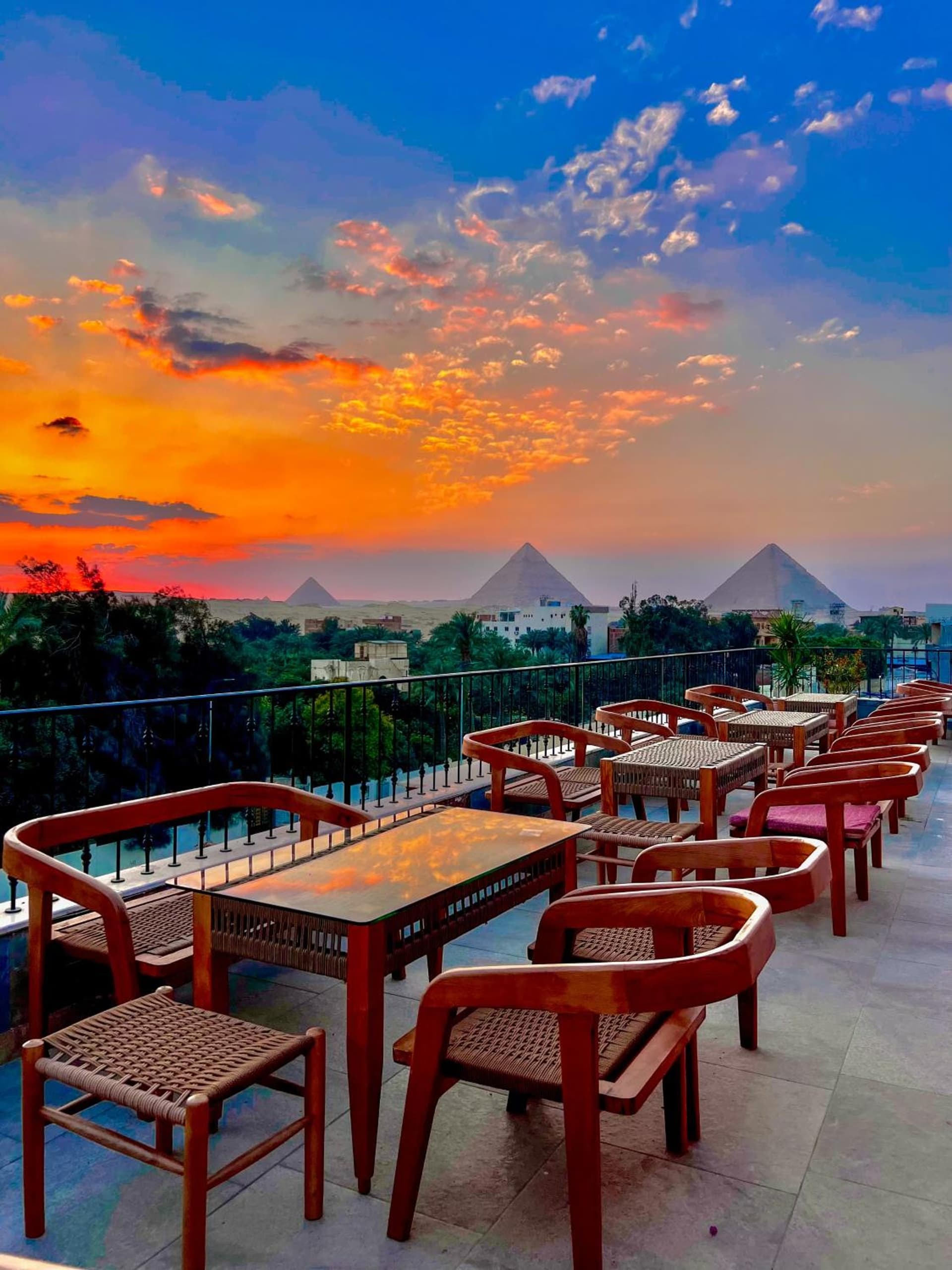 BrassAlmas Pyramids Hotel