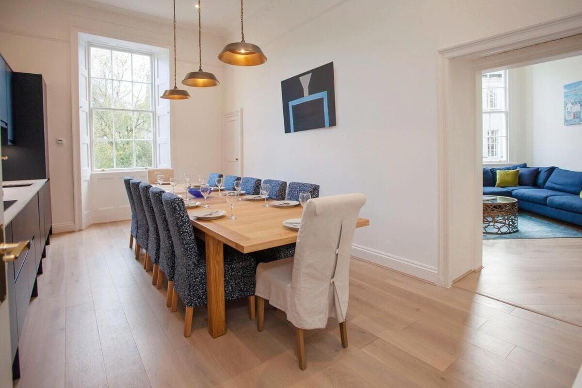 Stunning Central Bath Townhouse off Pulteney Bridge