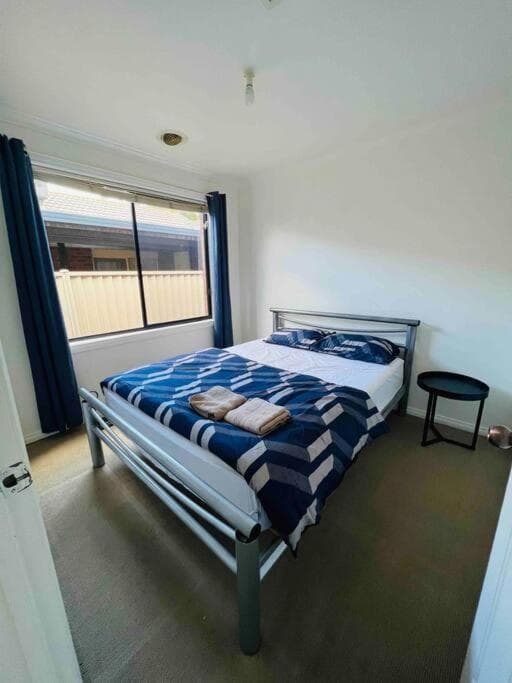 Yay! Enjoy an entire house - quiet, spacious and beautiful stay in Melbourne