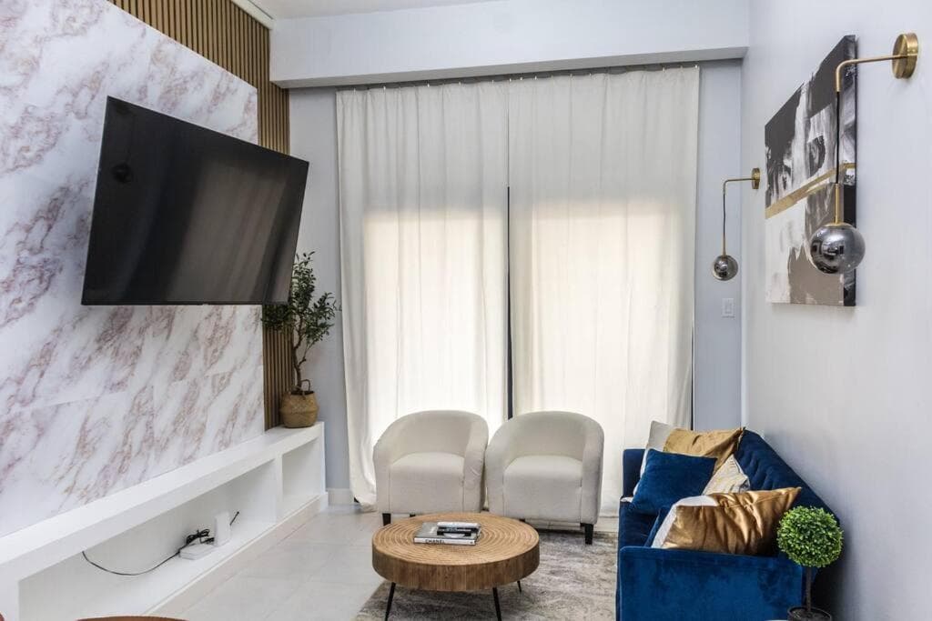 Royalty Suites