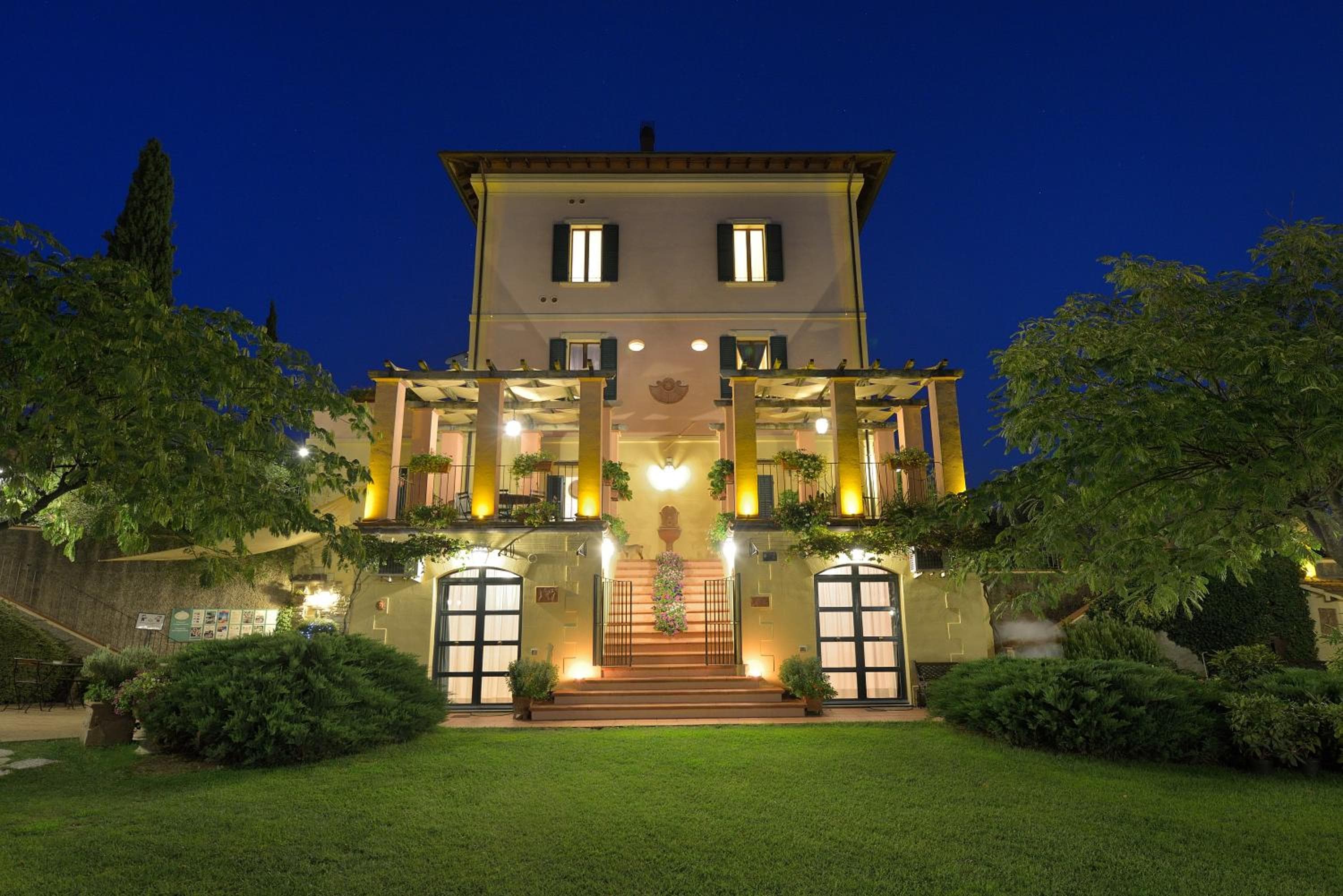 Domus Volumnia Country House