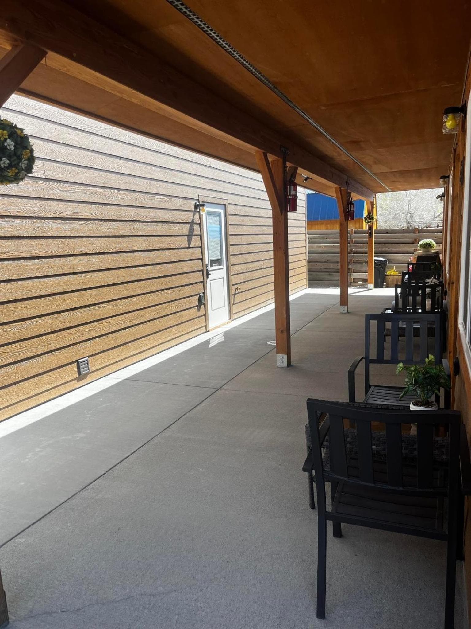 Rhodopa Guest House at Yellowstone #9
