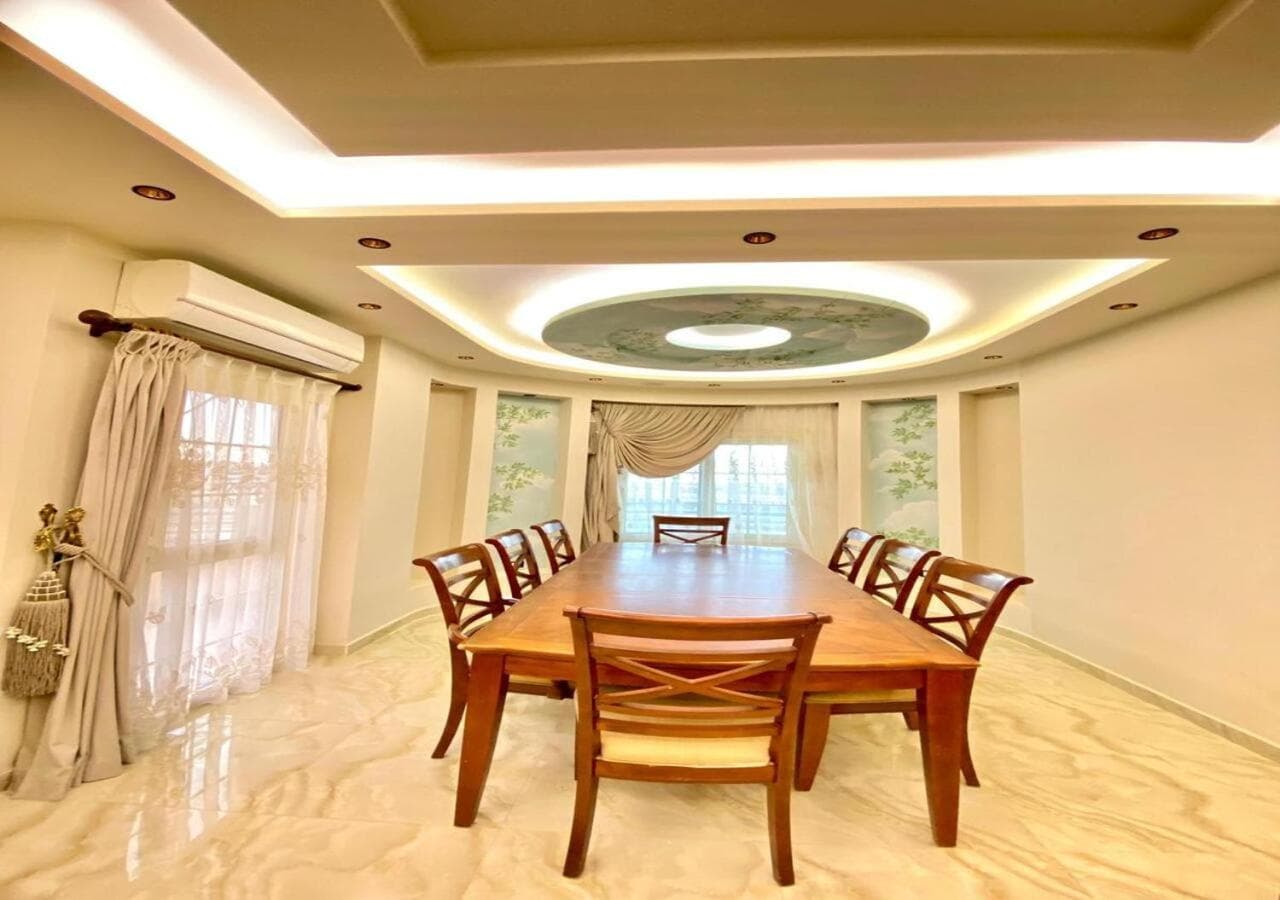 Luxurious New Cairo City near AUC Cairo Families Only