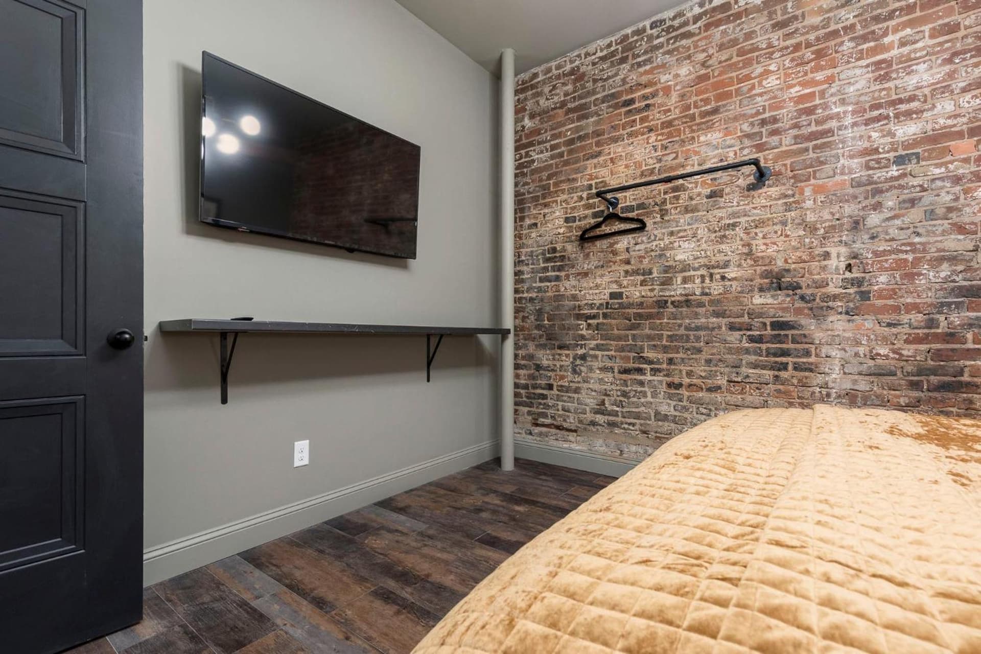Penthouse Grand Executive Suite 5