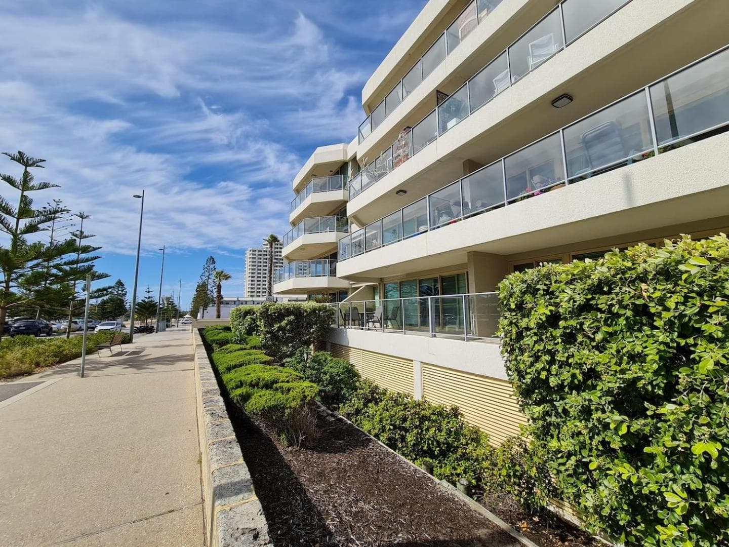 Clifton On Scarborough - Absolute Beachfront