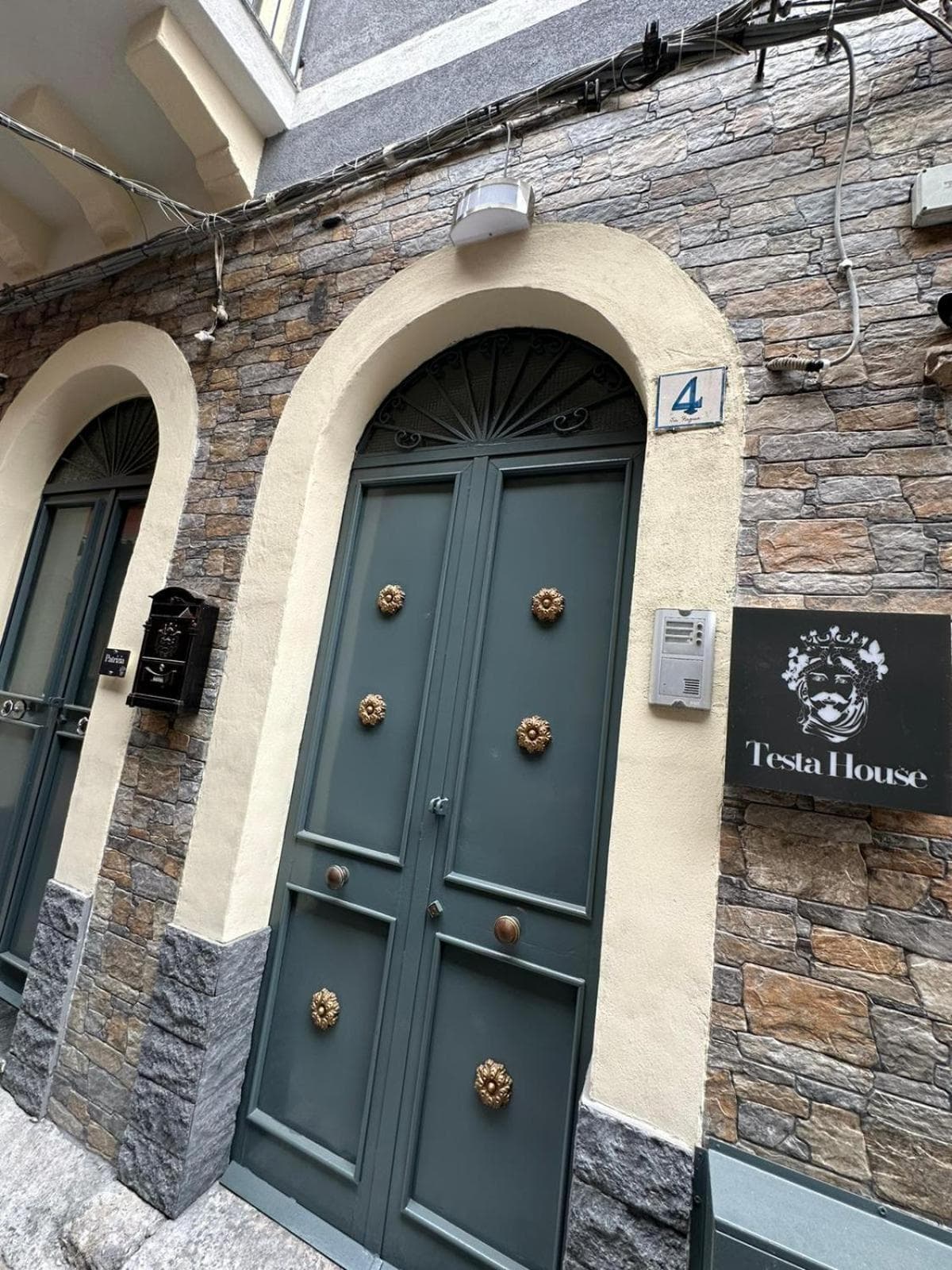 Testa House